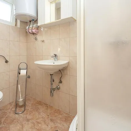 1 Bedroom Awesome In Lejlighed *