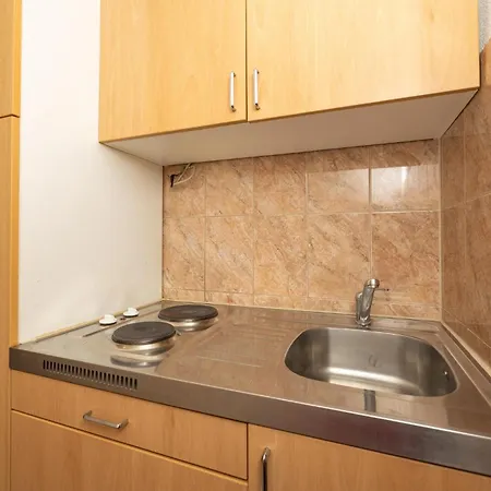 1 Bedroom Awesome In *